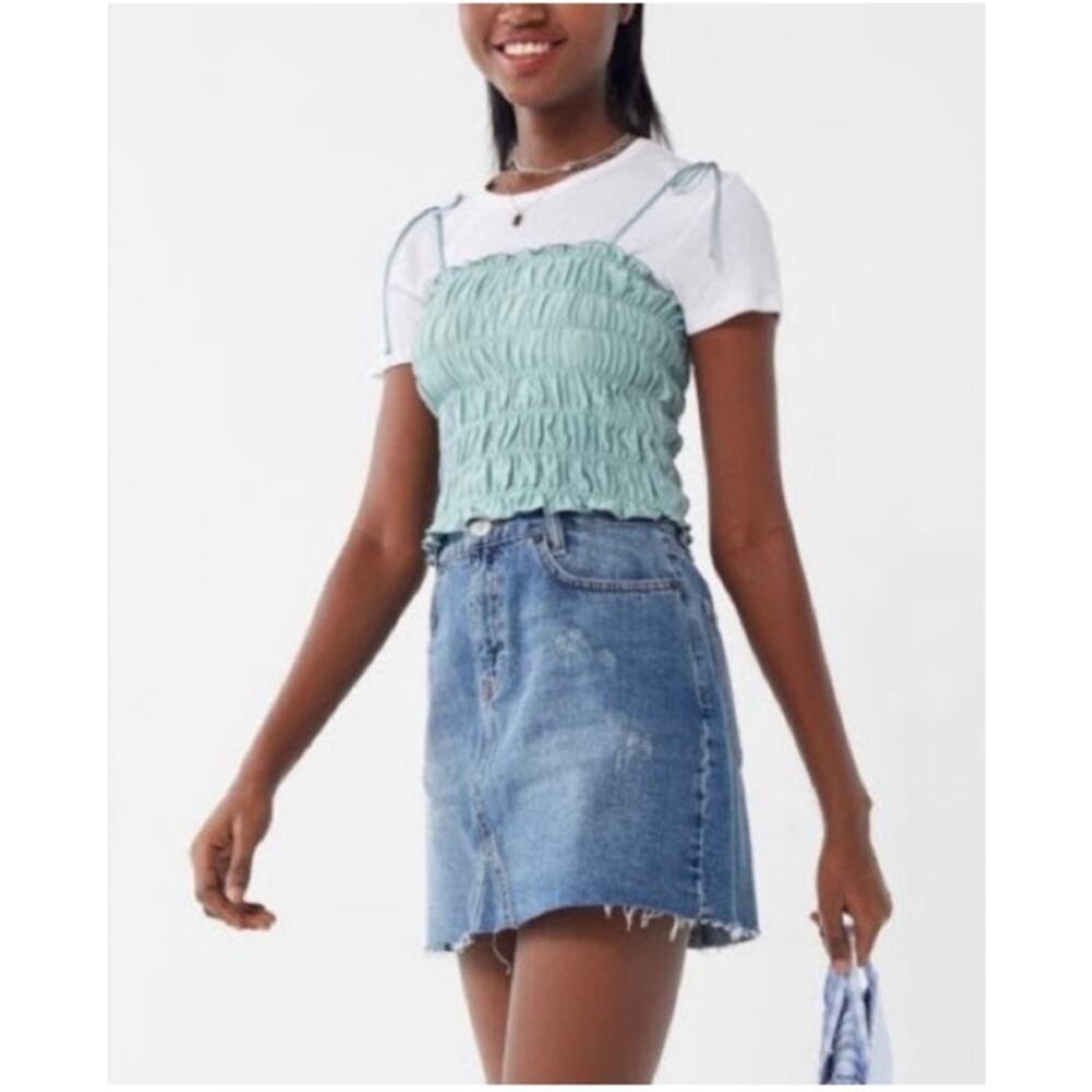 BDG Urban Outfitters Denim Mini Skirt Raw Hem Light‎ Wash Size S